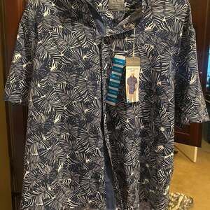 Tommy Bahama Men's Blue Hawaiian Floral Print Short Sleeve Camp Shirt